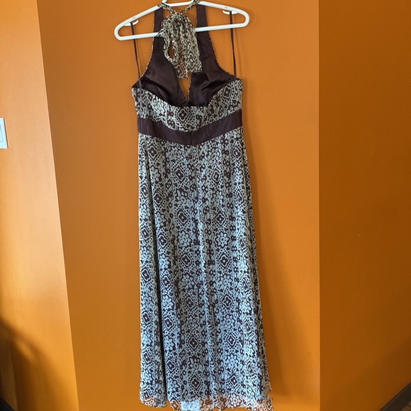 Eliza J, New York, ladies silk dress in size 4. - Picture 4 of 9